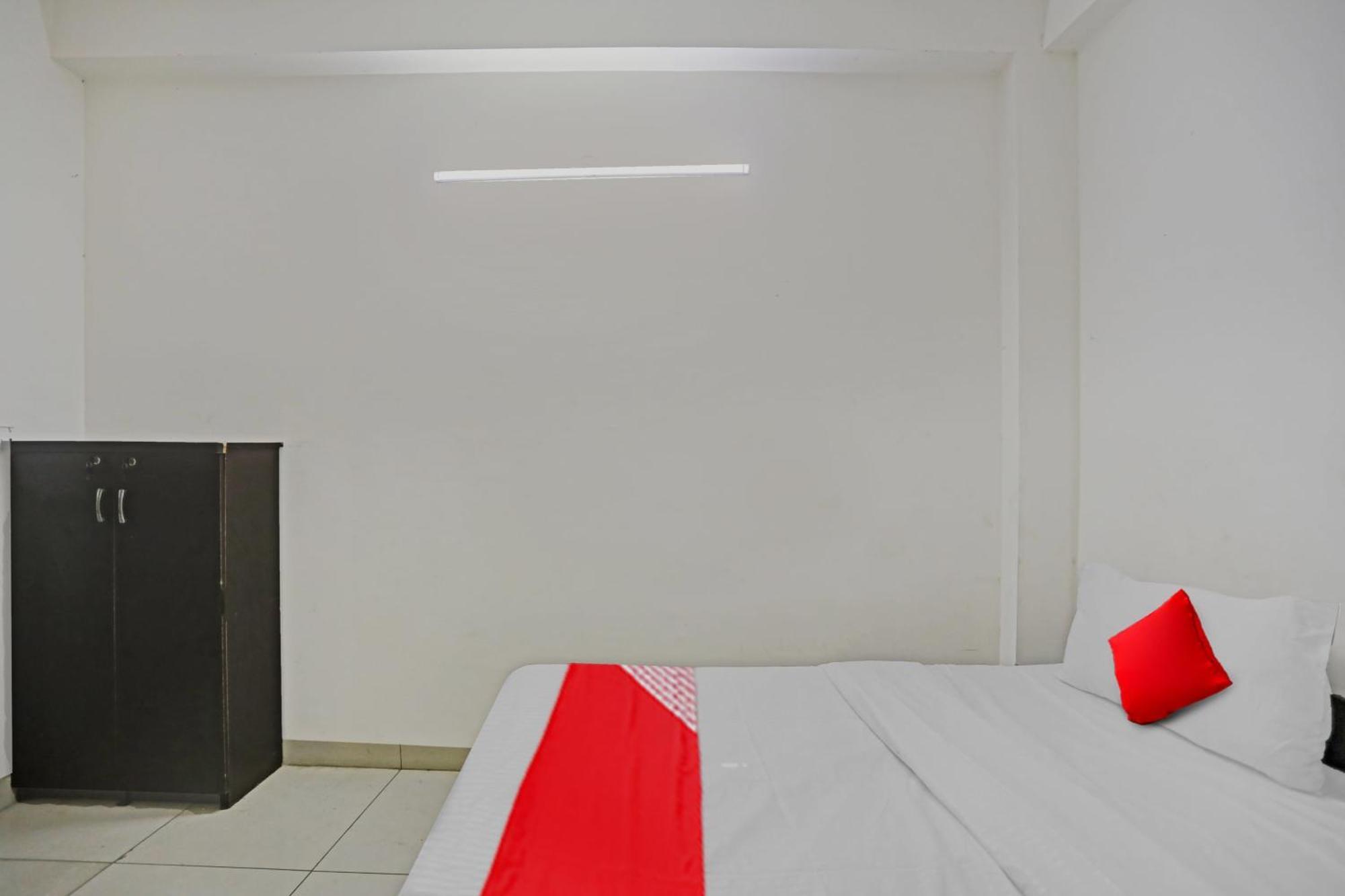 Hotel O Vrinda Residency Noida Exterior foto
